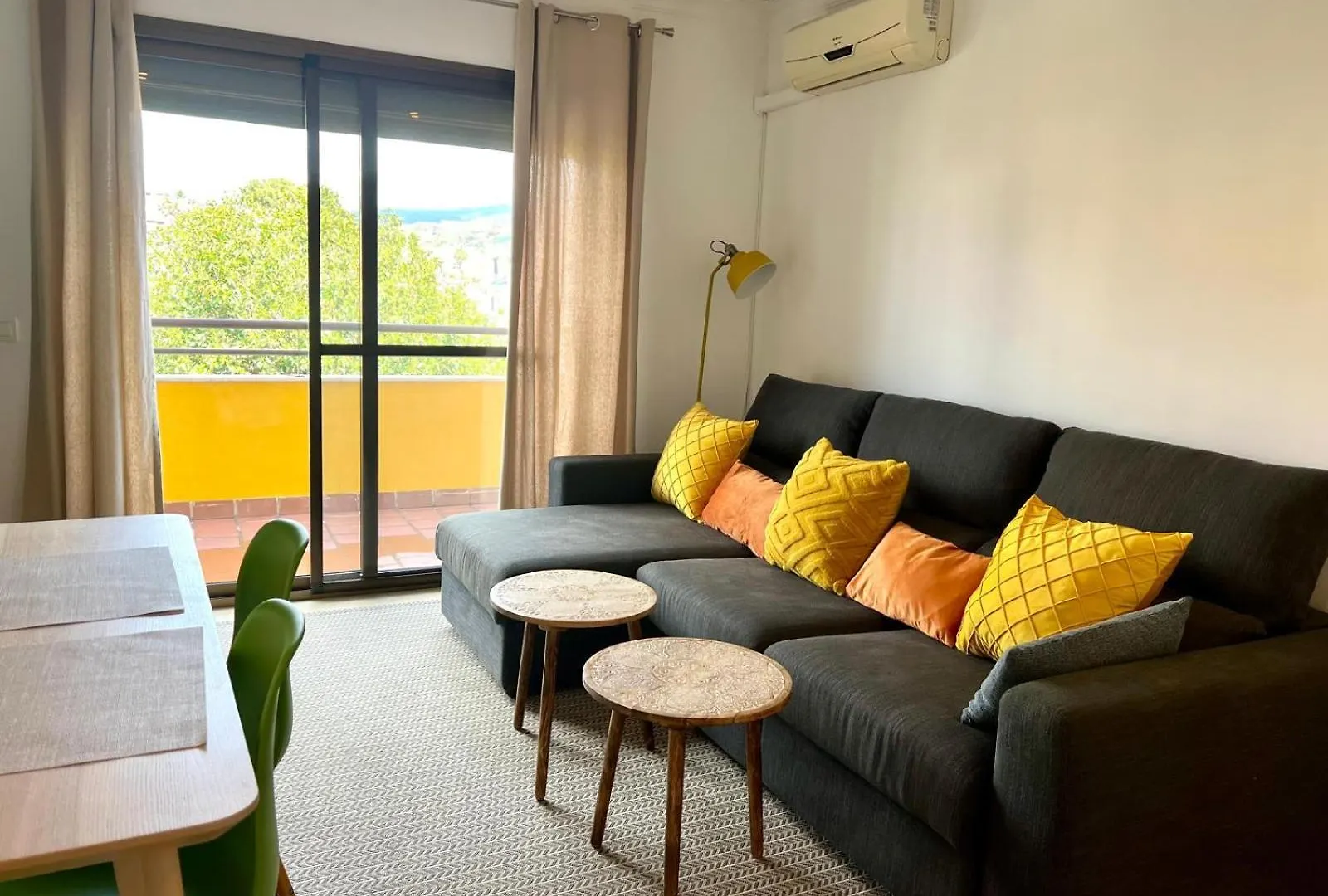 Urban Retreat With Views & Terrace Apartment Malaga