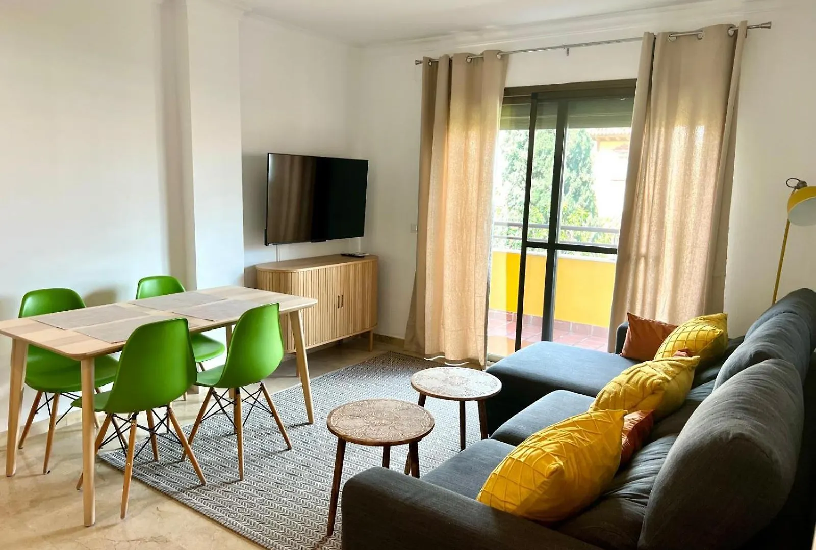 Urban Retreat With Views & Terrace Apartment Malaga Spain