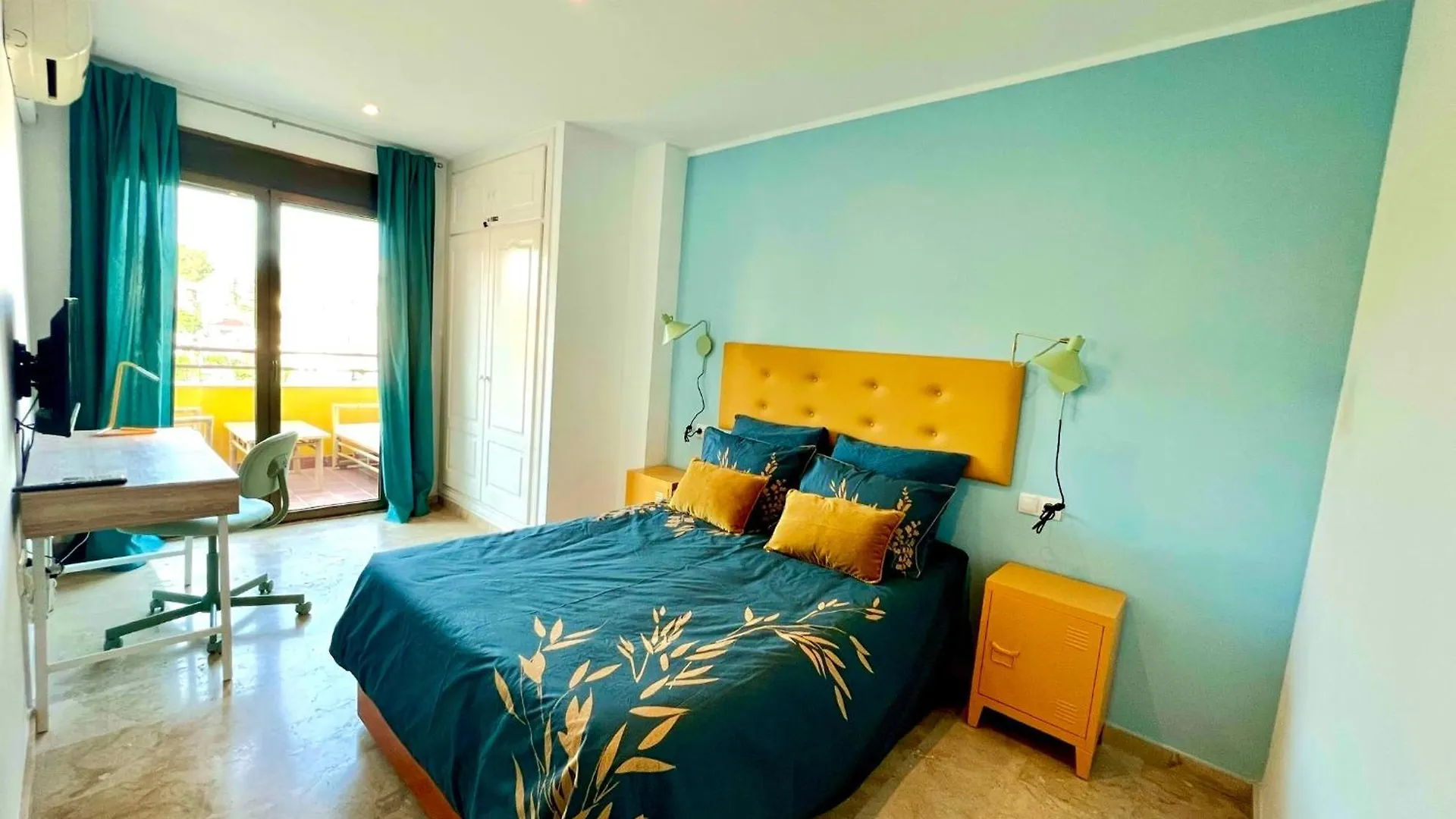 Urban Retreat With Views & Terrace Apartment Malaga 0*,  Spain
