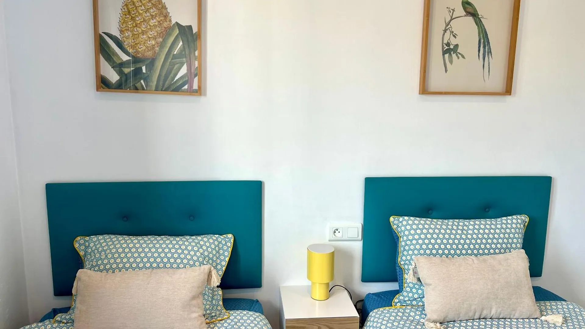 Urban Retreat With Views & Terrace Apartment Malaga