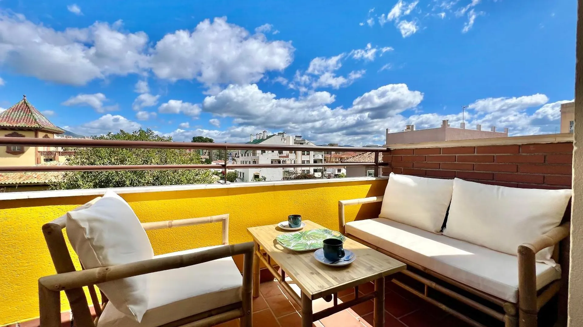 Urban Retreat With Views & Terrace Apartment Malaga